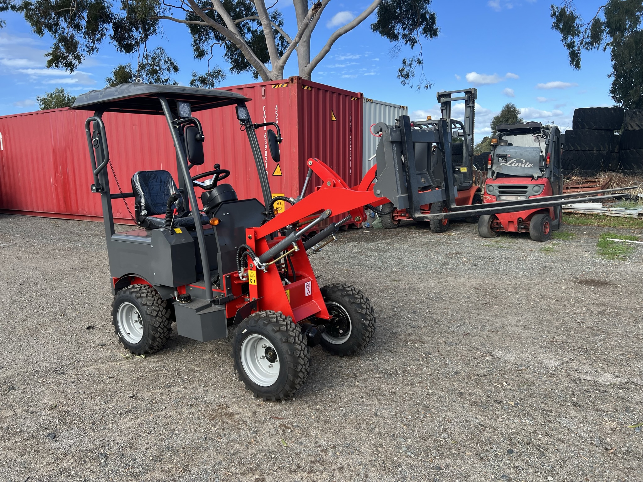 400KG Electric Mini Loader w/Quick Hitch Perth Equipment Sales